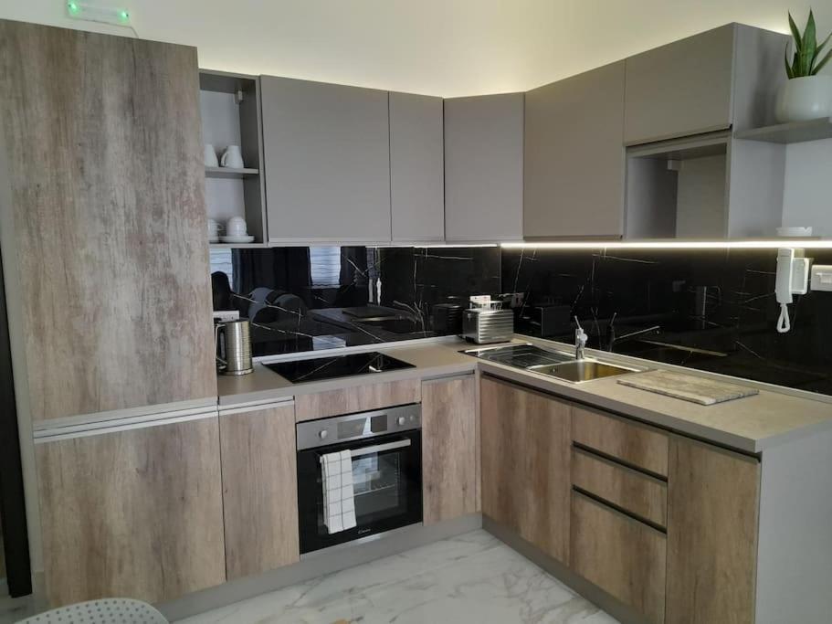 סיינט פול ביי Coral Reef Apartments מראה חיצוני תמונה